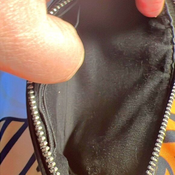 Coach Signature C Corner ZipWristlet #F54627 - Picture 6 of 6